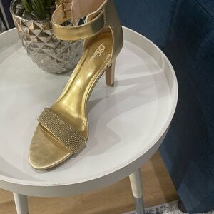 Elegant Gold Stiletto Heel Sandals